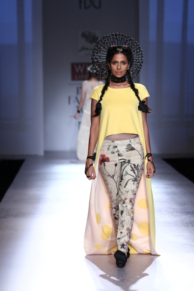 Geisha Designs by Paras and Shalini for Wills India Fashion Week Spring/Summer 2015 