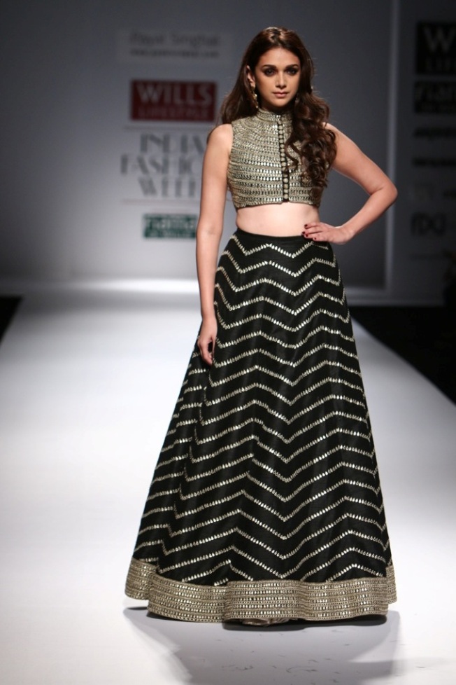 Aditi Rao Hydari walks for Payal Singhal at Wills India Fashion Week Spring/Summer 2014