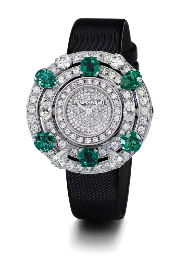 101666- Astrale watch in white gold with marquise cut and pear cut diamonds (4,29ct), emeralds (4,29 ct) and round brilliant cut diamonds